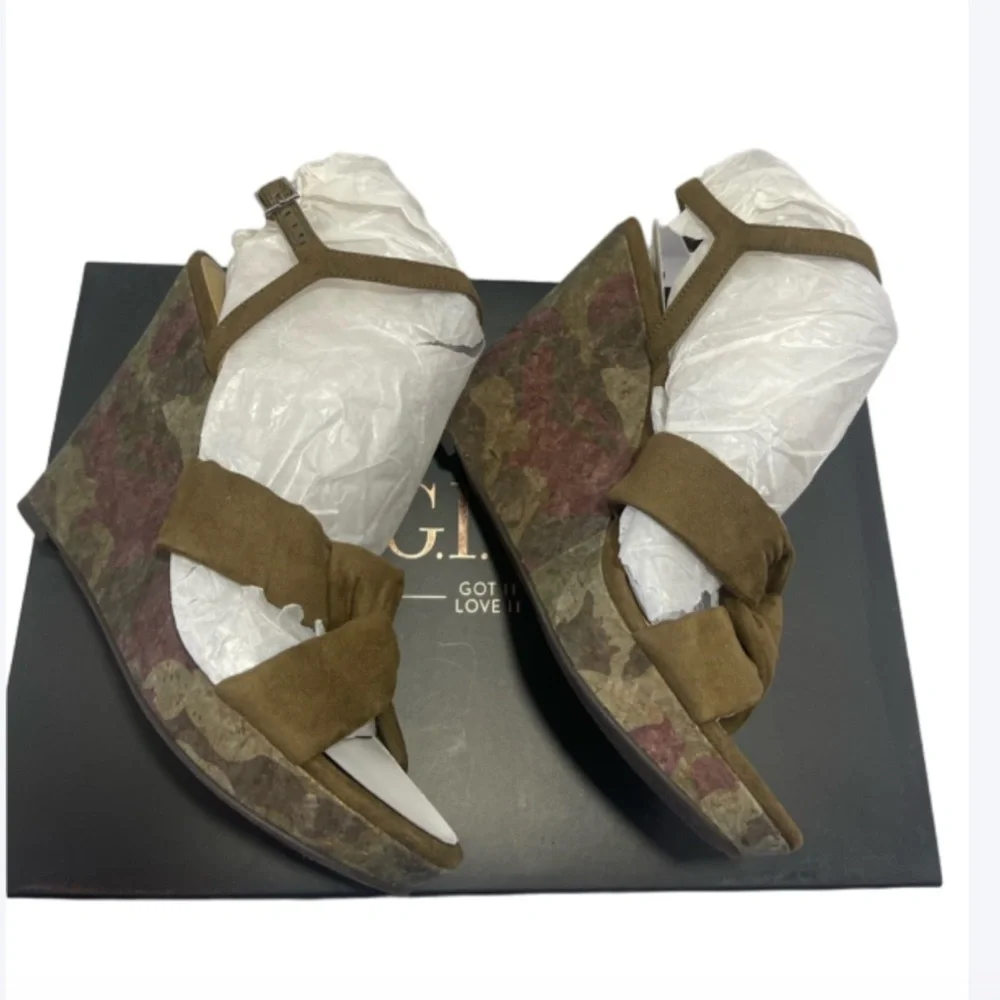 G.I.L.I. GI-Kahlie 7.5 Willow Microsuede Wedge